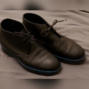 Sand Pebbled-Leather Chukka Boot Black